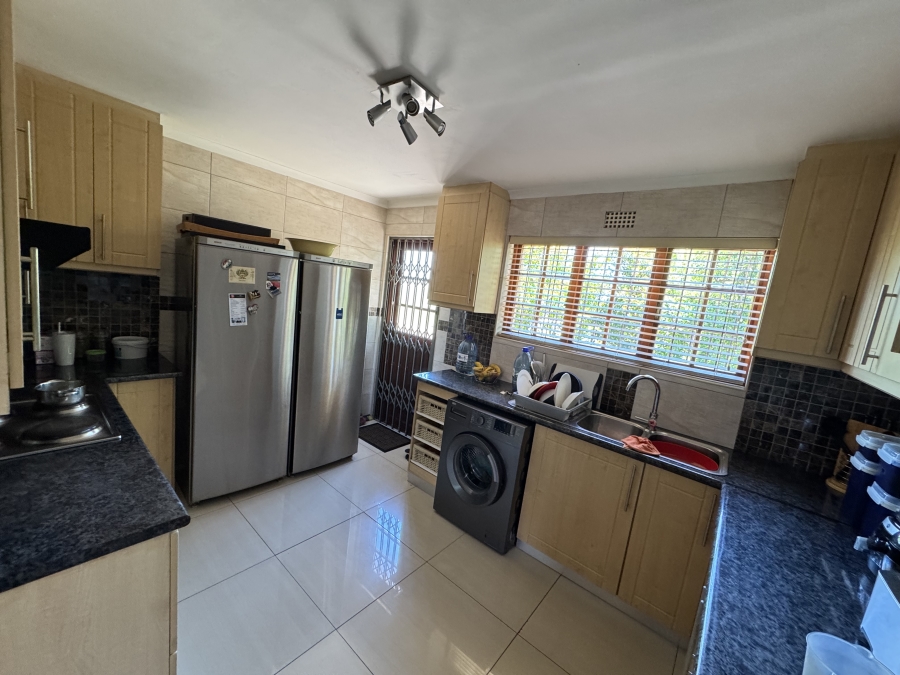 3 Bedroom Property for Sale in Table View Western Cape